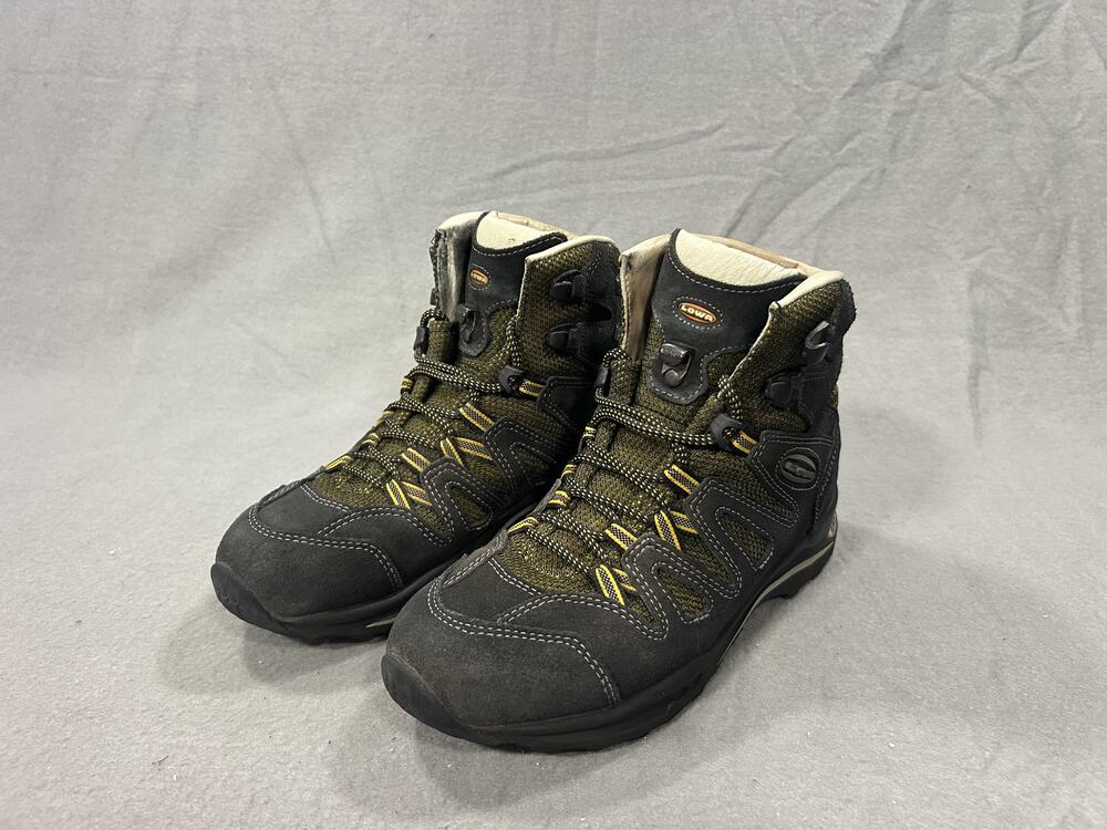 Vintage Lowa Boots Womens Size 6.5 Green GTX Hiking Vibram Made In Italy Hiking